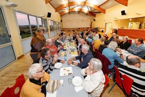 2024-10-13-RandoPartyRepas01