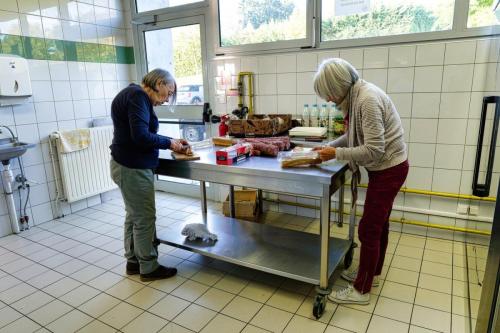 2025-10-11-RandoParty01